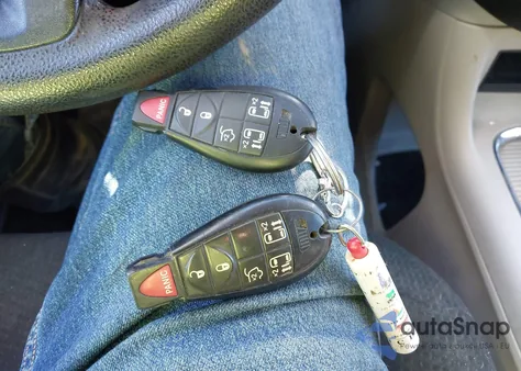 2012 Dodge Grand Caravan Sxt из США, поврежденный, VIN 2C4RDGCG2CR129736